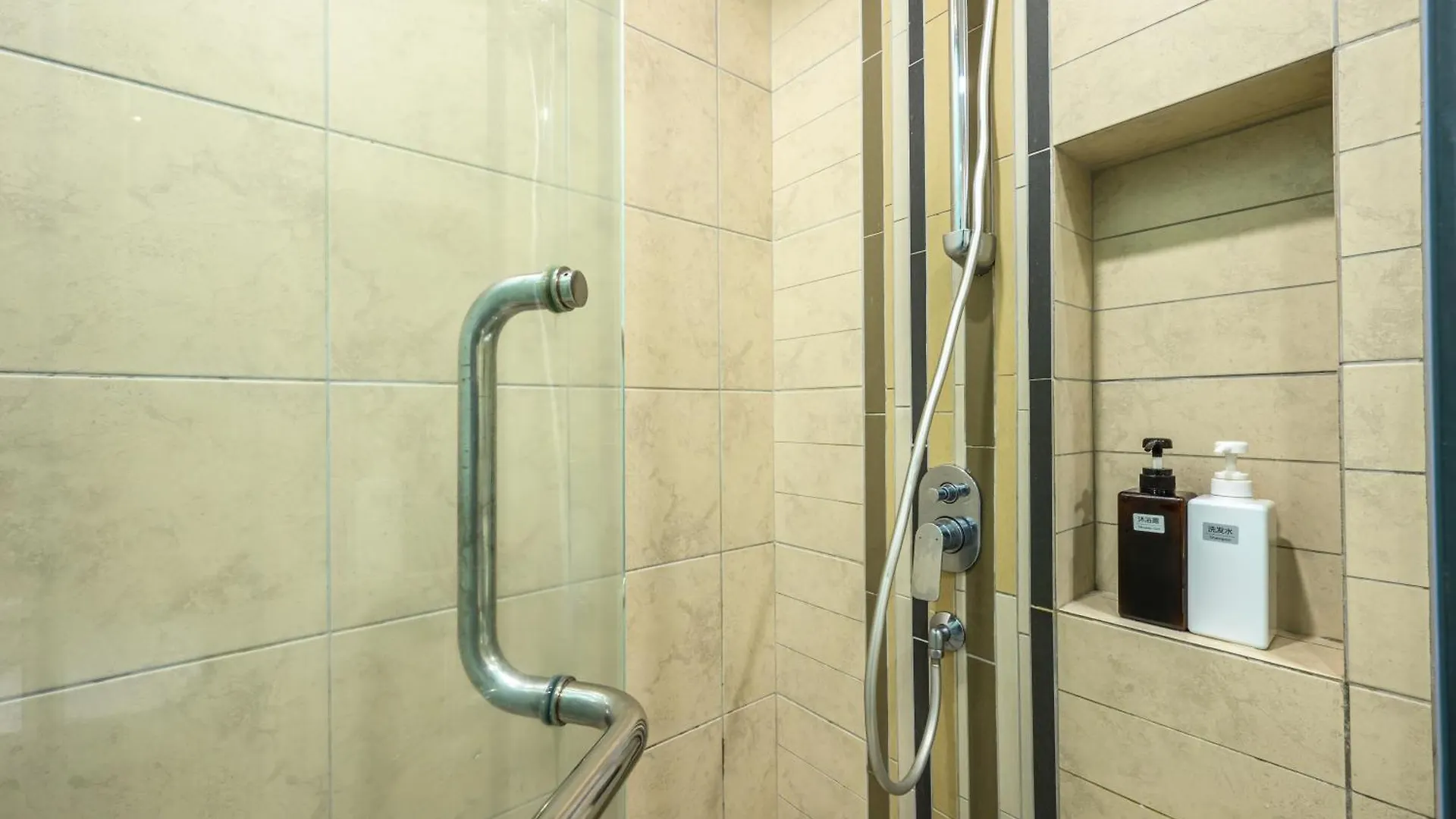 Greystone Scarletz Suites Kuala Lumpur Apartment